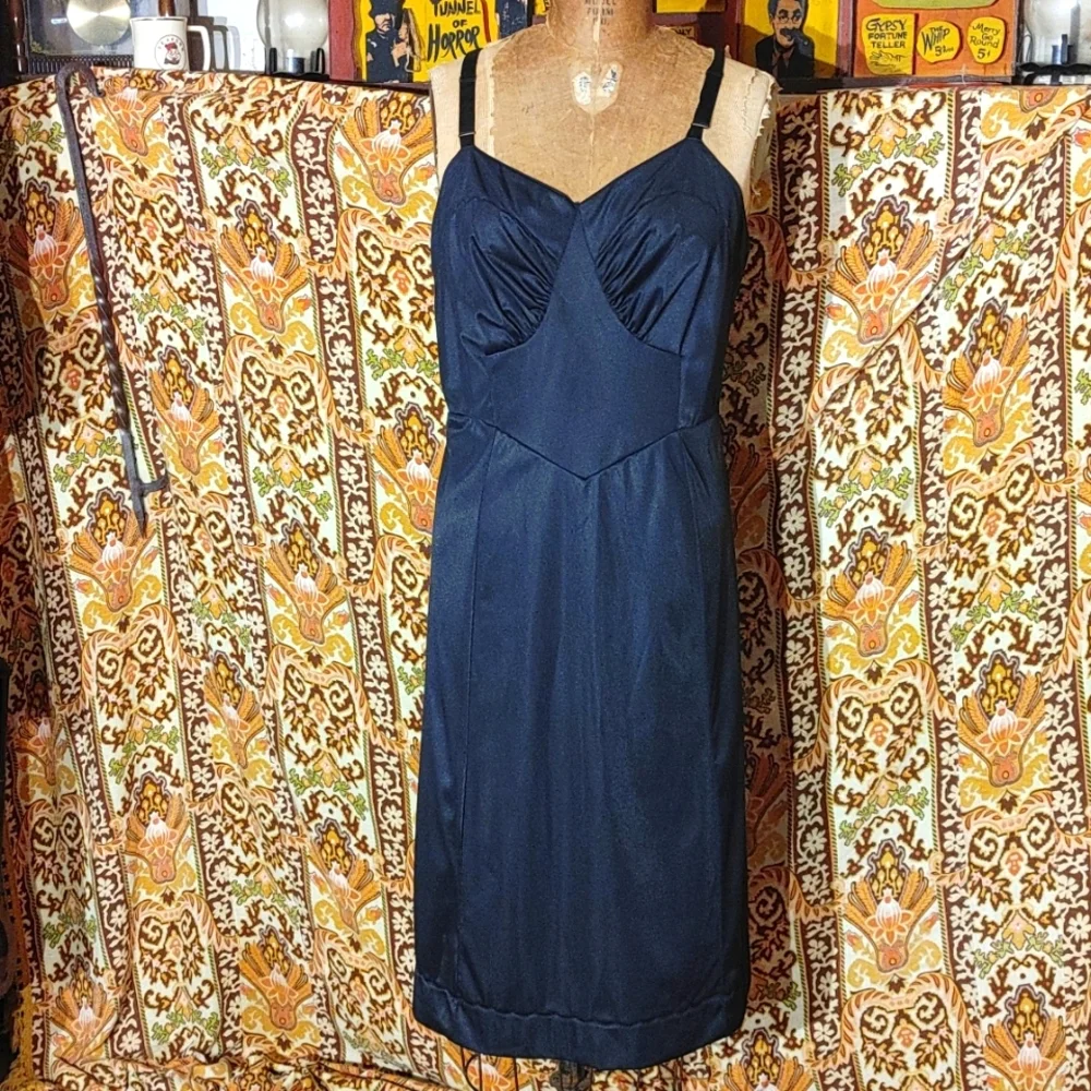 VTG Glamour Girl black Slip Dress chemise